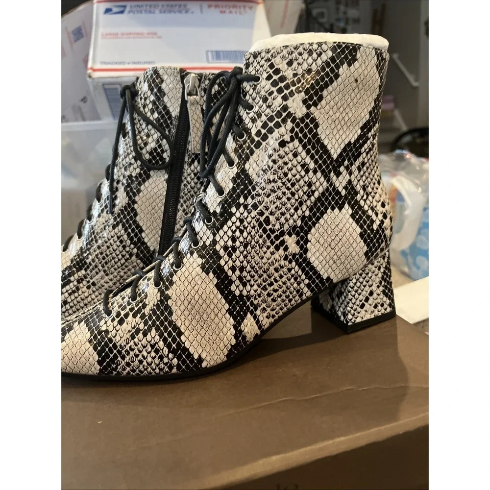 Linea Paolo Santa Wedge Boot Black Snake Print Leather  7.5